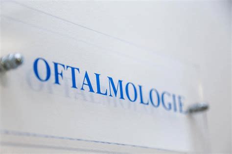 Clinici şi medici specialişti în oftalmologie din Dorohoi